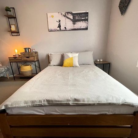 Westend Holiday Room 4 Брекън Екстериор снимка