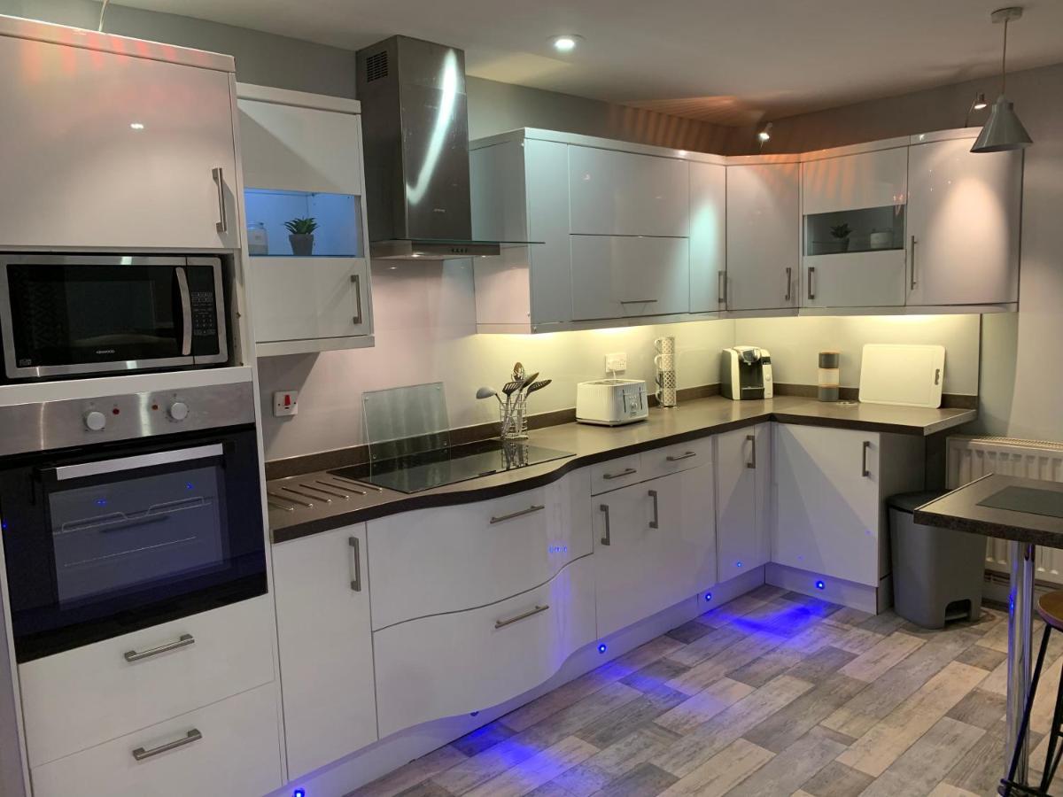 Westend Holiday Room 4 Брекън Екстериор снимка