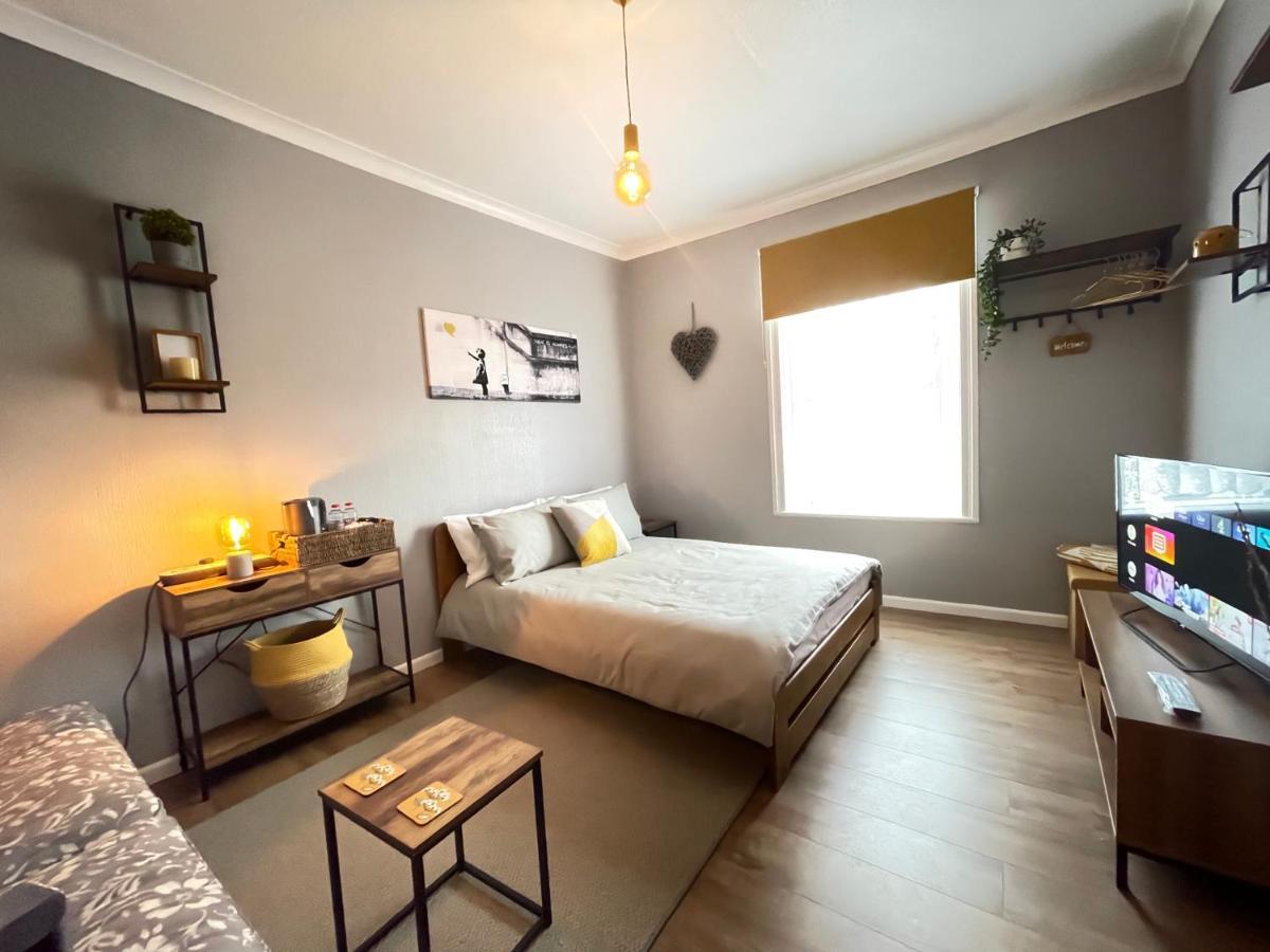 Westend Holiday Room 4 Брекън Екстериор снимка