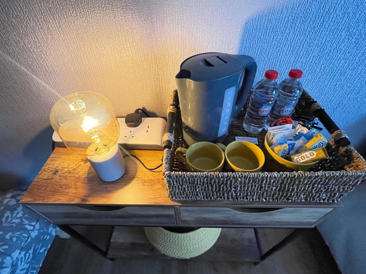 Westend Holiday Room 4 Брекън Екстериор снимка