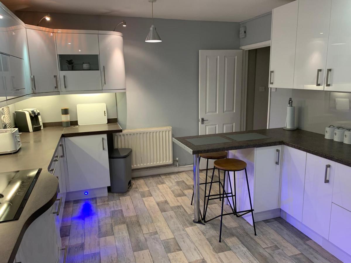 Westend Holiday Room 4 Брекън Екстериор снимка