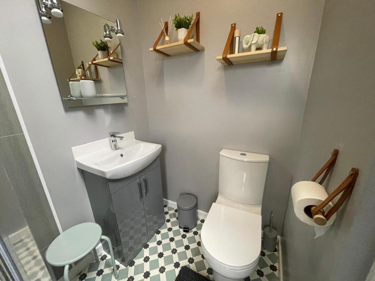 Westend Holiday Room 4 Брекън Екстериор снимка